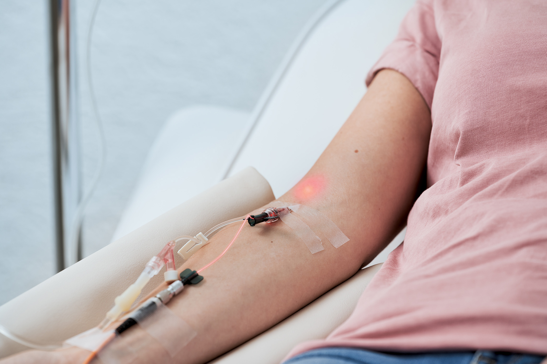 The photo shows photodynamic laser therapy